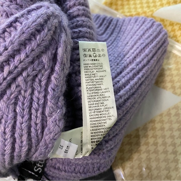 Acne Studios Pansy Face Ribbed Wool Beanie Taro Purple - Picture 6 of 6